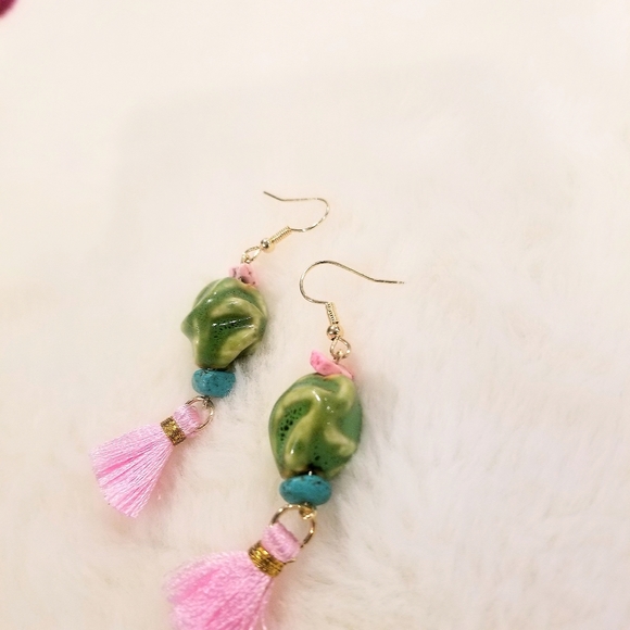 TEESAN MAKE A STATEMENT Japanese Style Dangling Earrings - Picture 3 of 4